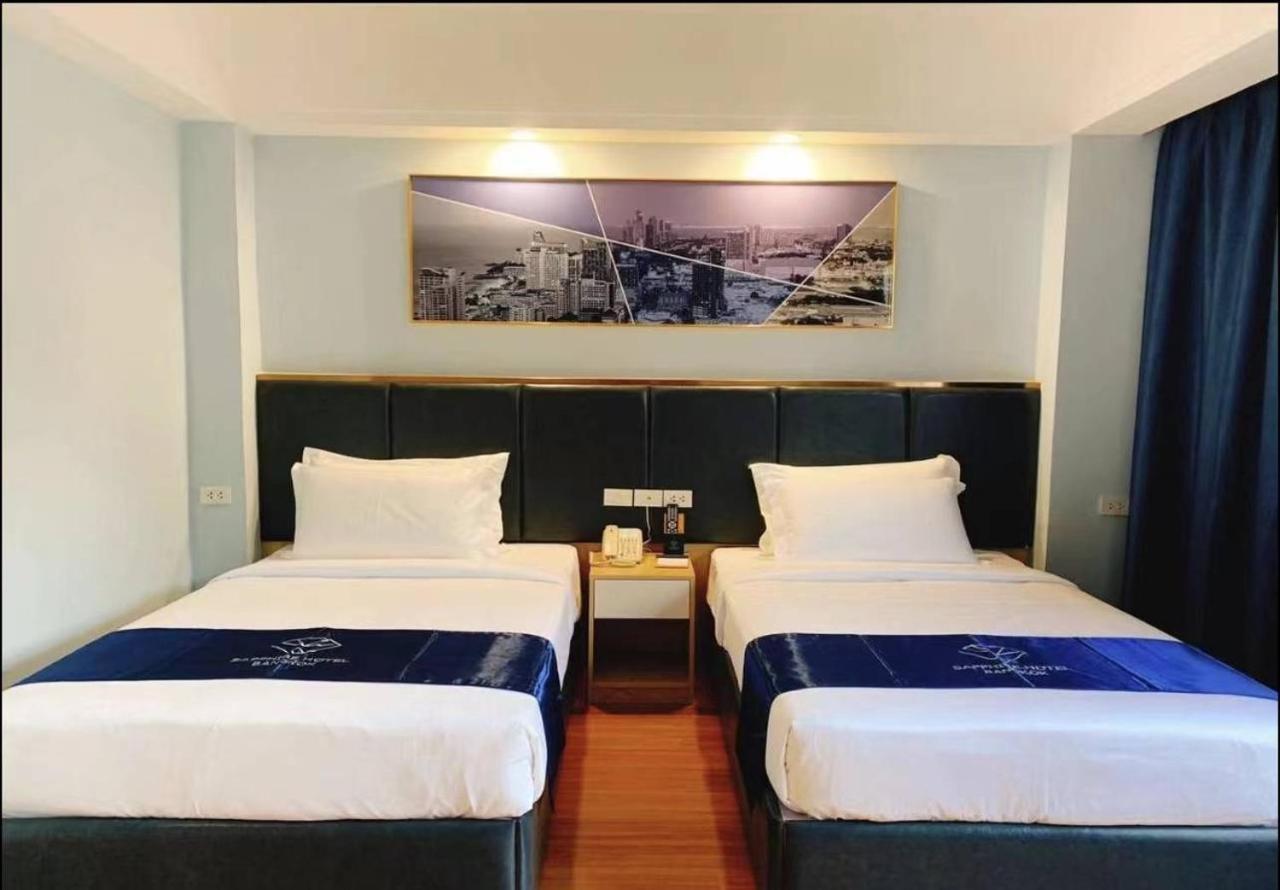 Sapphire Hotel Silom Банкок Екстериор снимка Deluxe Twin